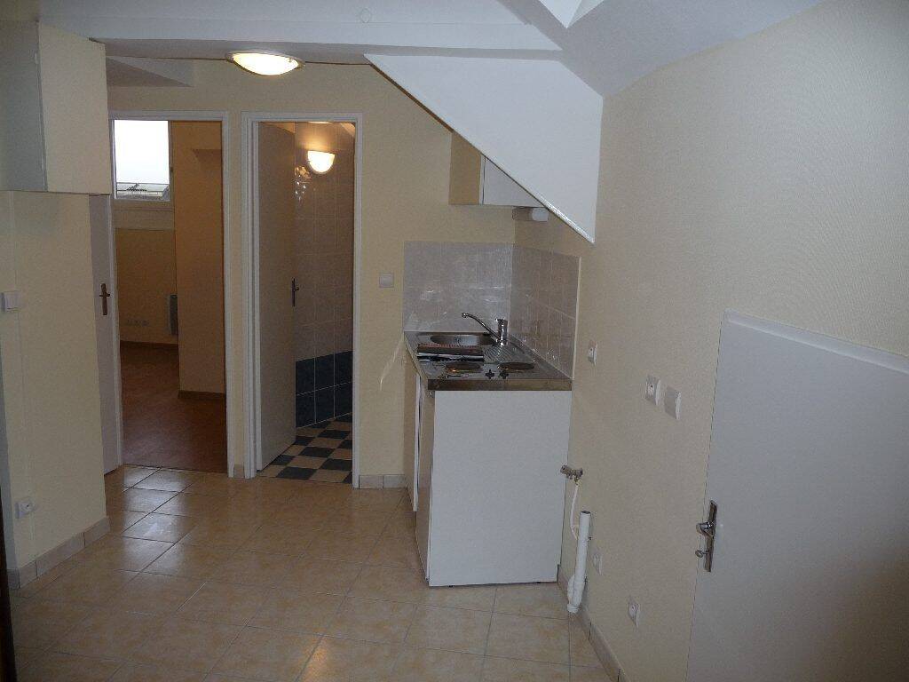 Appartement 1 pièce 27 m² · à Bron · 26,9 m² · 550 €