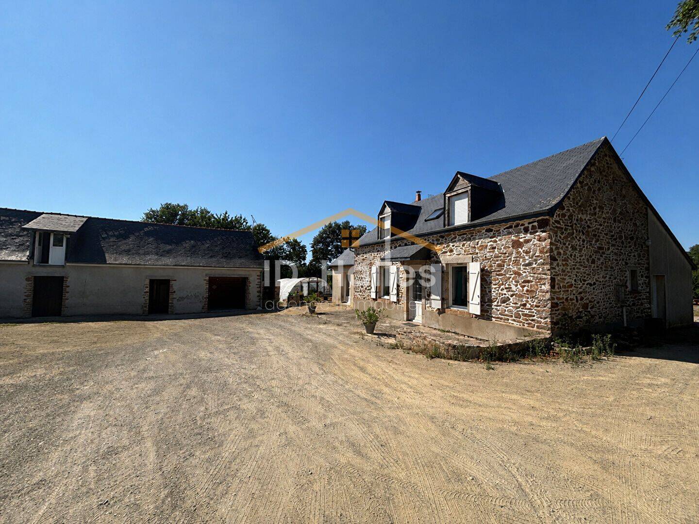 Maison 6 pièces 133 m² · à Cossé-le-Vivien · 133 m² · 263 000 €