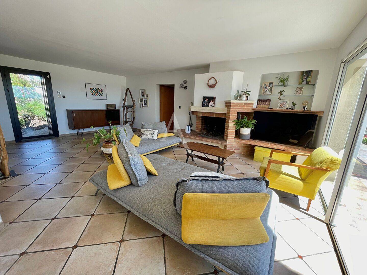 Maison 5 pièces 226 m² · à L'Isle-Jourdain · 226 m² · 1 995 €
