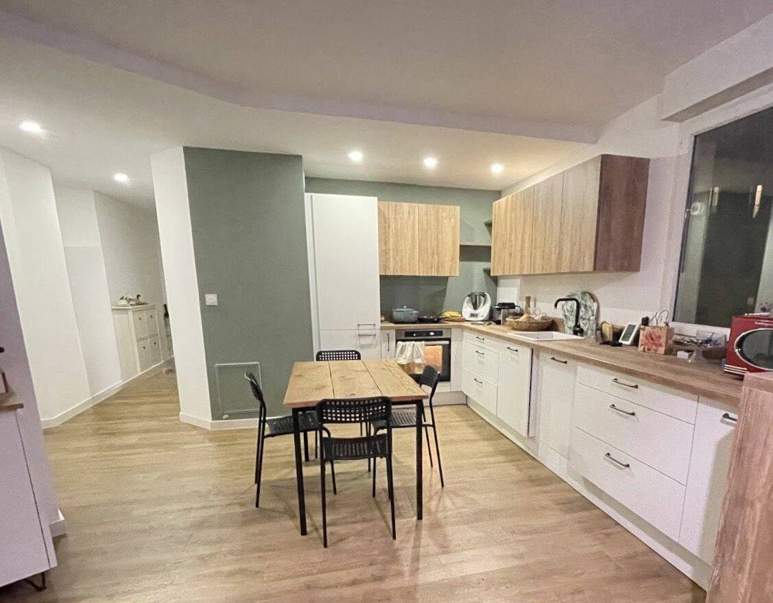 Appartement 3 pièces 68 m² · à Marseille 6ème Arrondissement · 67,9 m² · 1 200 €