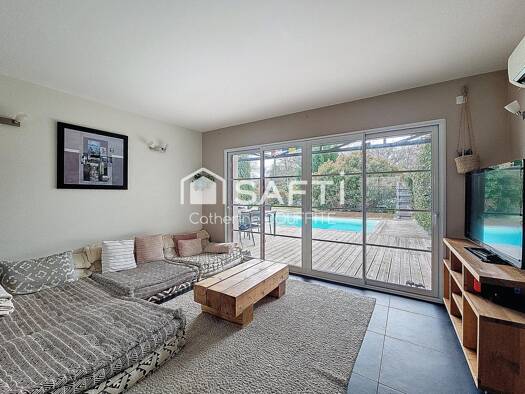 Maison de plain-pied à vendre 340 000 € 5 pièces 4 chambres 133 m² 1 054 m² de terrain Landiras 33720