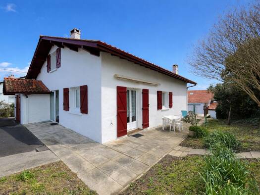 Maison à vendre 770 000 € 7 pièces 4 chambres 156 m² 500 m² de terrain Duconteria-Jai Alai-Stade Saint-Jean-de-Luz 64500