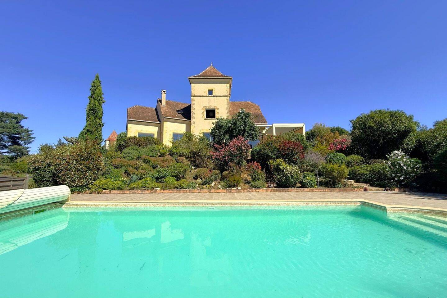 Maison 7 pièces 225 m² · à Gourdon · 225 m² · 485 000 €