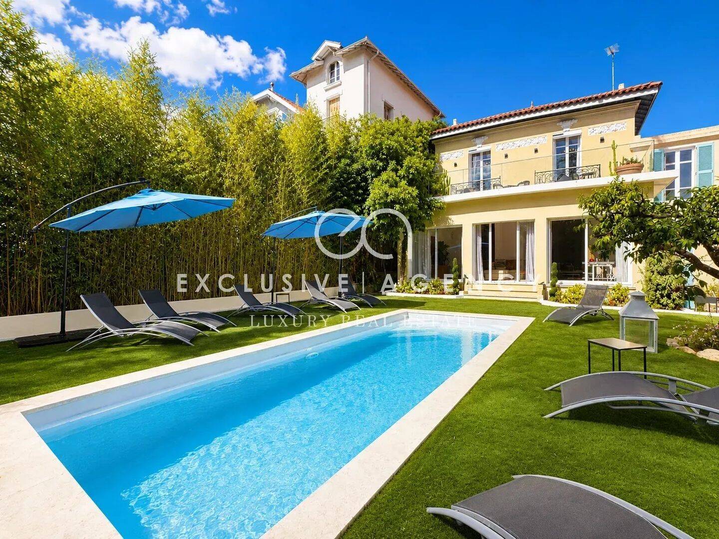 Maison 7 pièces 276 m² · à Cannes · 276,4 m² · 2 700 000 €