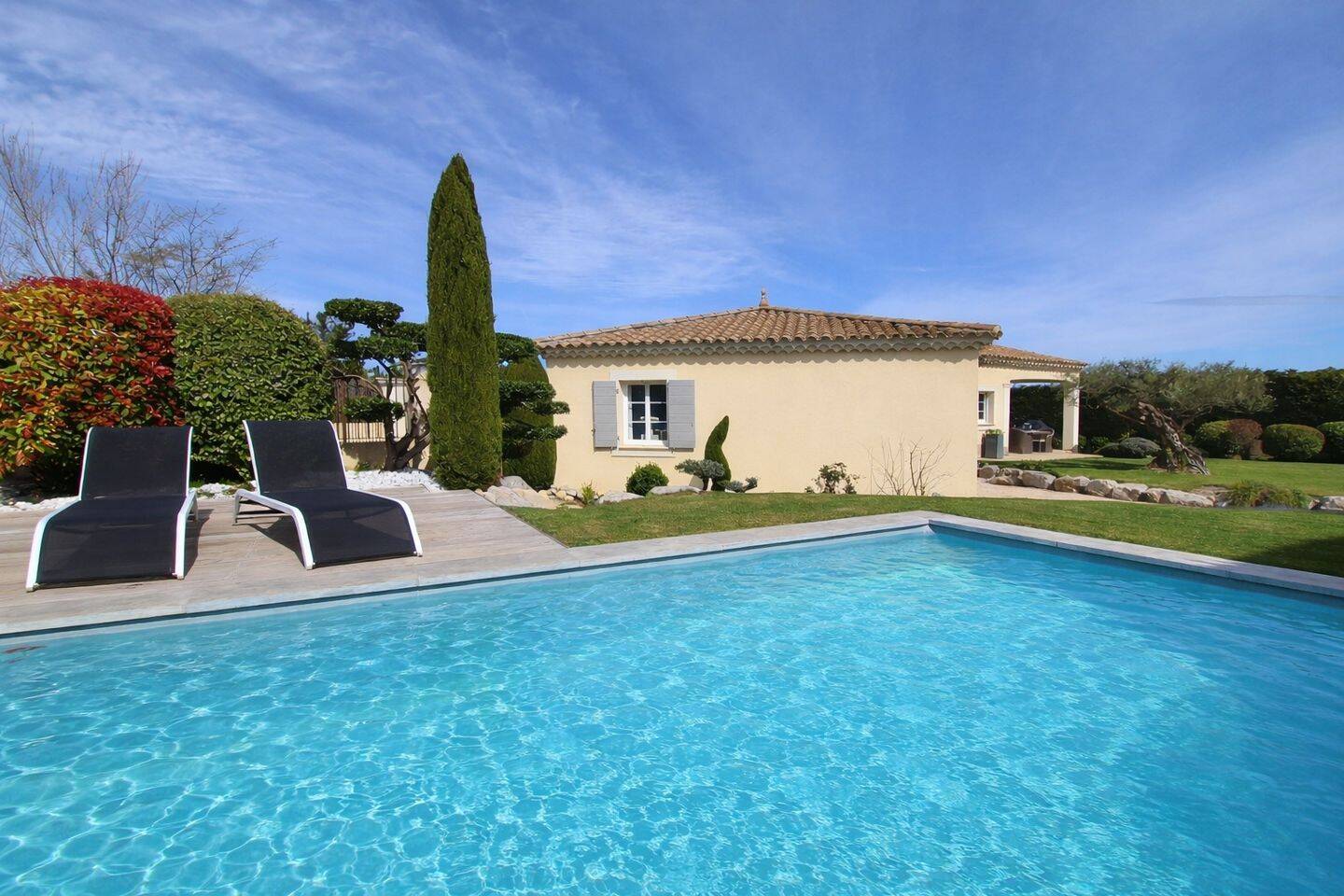 Maison 5 pièces 125 m² · à Saint-Saturnin-lès-Avignon · 125 m² · 550 000 €