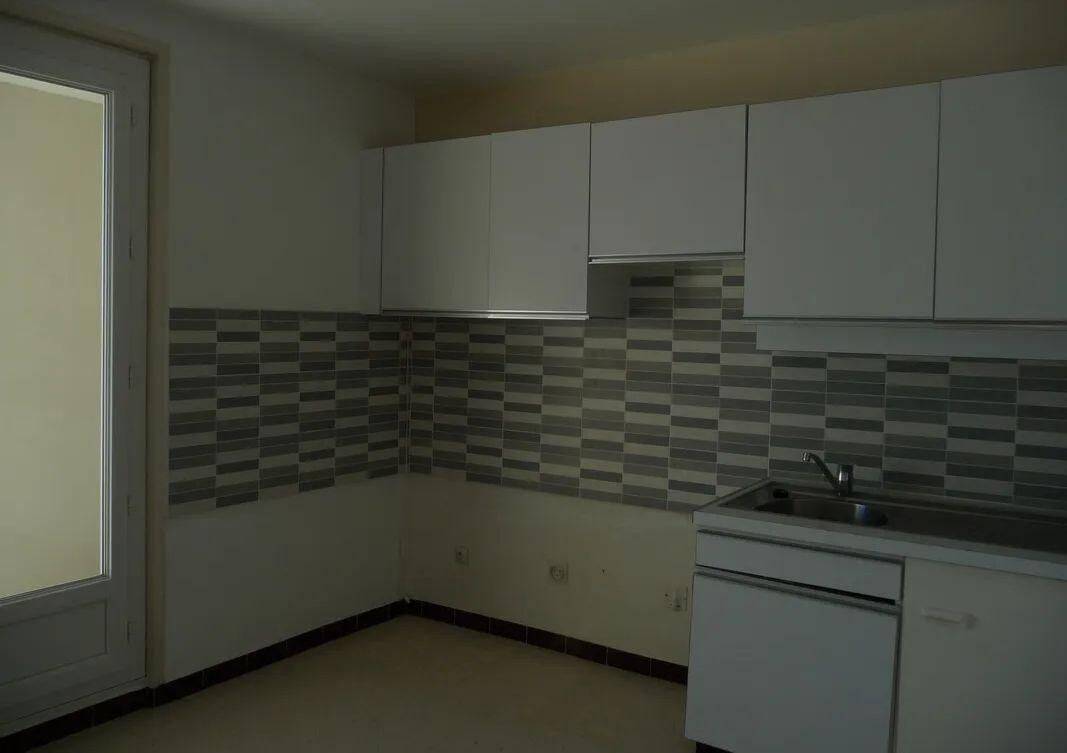 Appartement 3 pièces 57 m² · à Saint-Étienne · 57 m² · 653 €