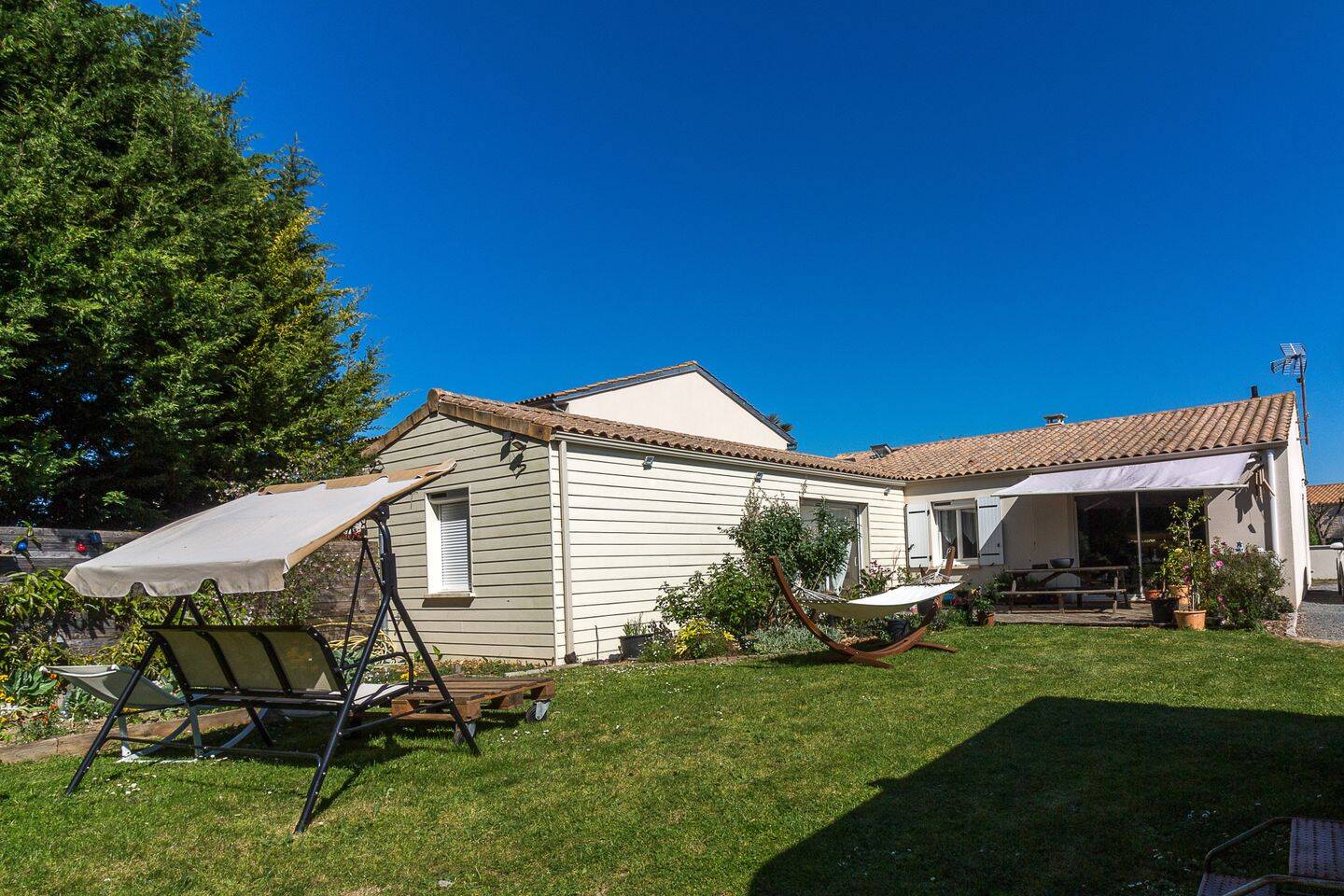 Maison 7 pièces 136 m² · à La Devise · 136 m² · 299 000 €
