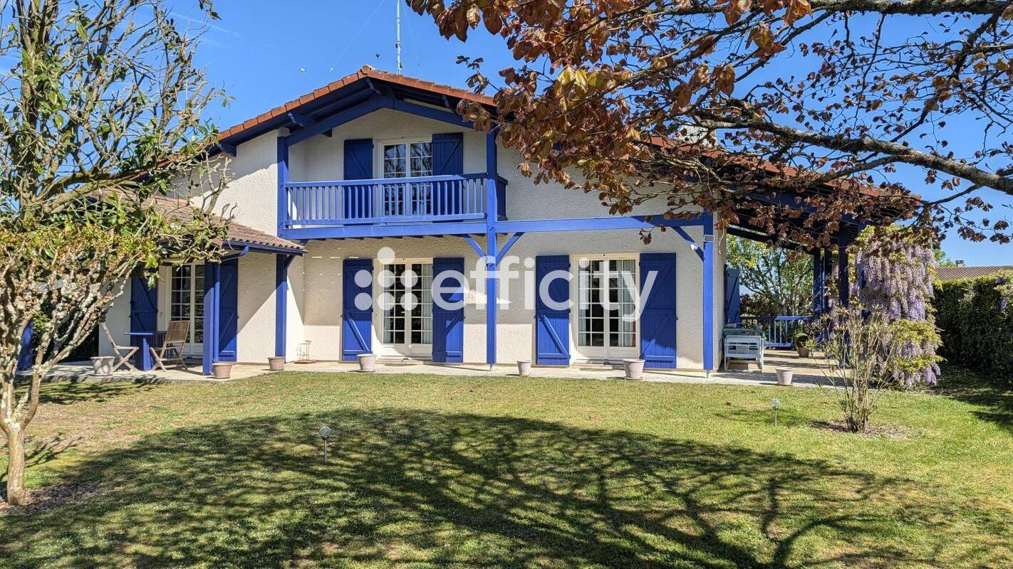 Maison 5 pièces 131 m² · à Saint-Pierre-du-Mont · 131 m² · 324 000 €