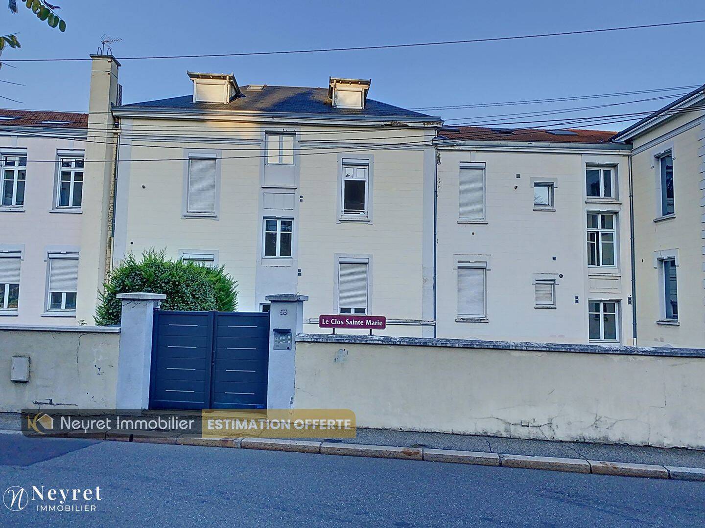 Appartement 5 pièces 142 m² · à Saint-Étienne · 142 m² · 179 000 €