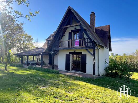 Maison à vendre 159 000 € 5 pièces 4 chambres 148 m² 6 005 m² de terrain La Celette 18360