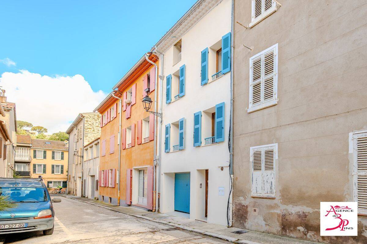 Maison 4 pièces 83 m² · à Collobrières · 83 m² · 257 000 €
