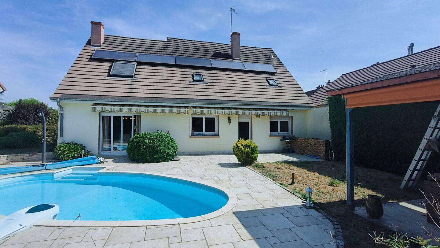 Maison 5 pièces 166 m² · à Châtenoy-le-Royal · 166,3 m² · 286 200 €