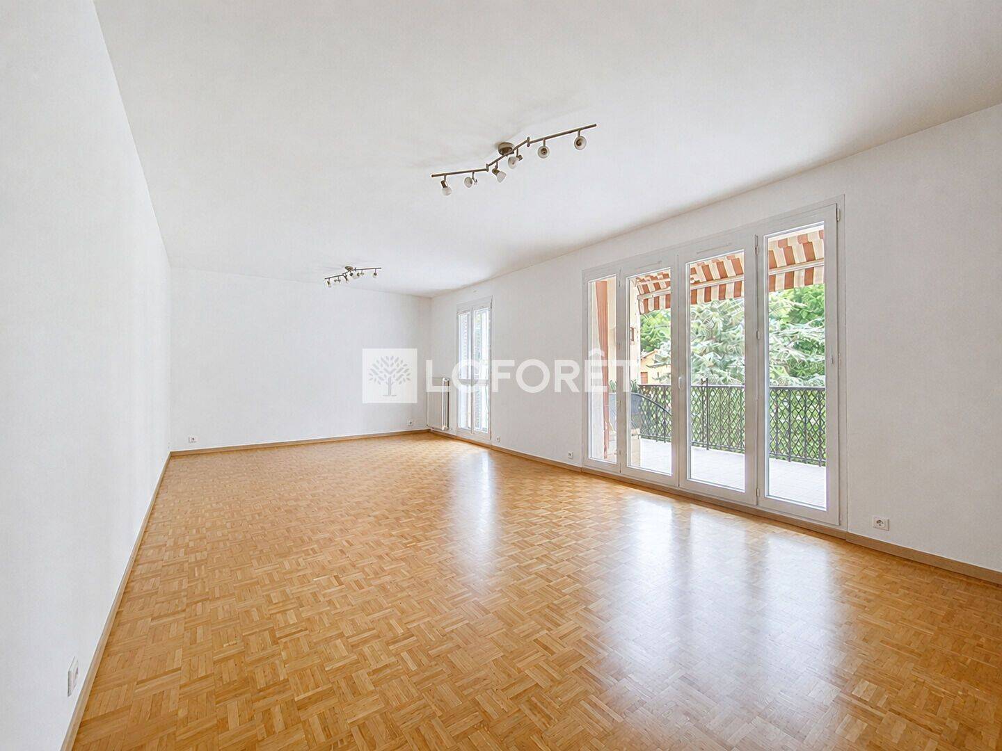 Appartement 3 pièces 80 m² · à Fontaines-sur-Saône · 80 m² · 1 070 €