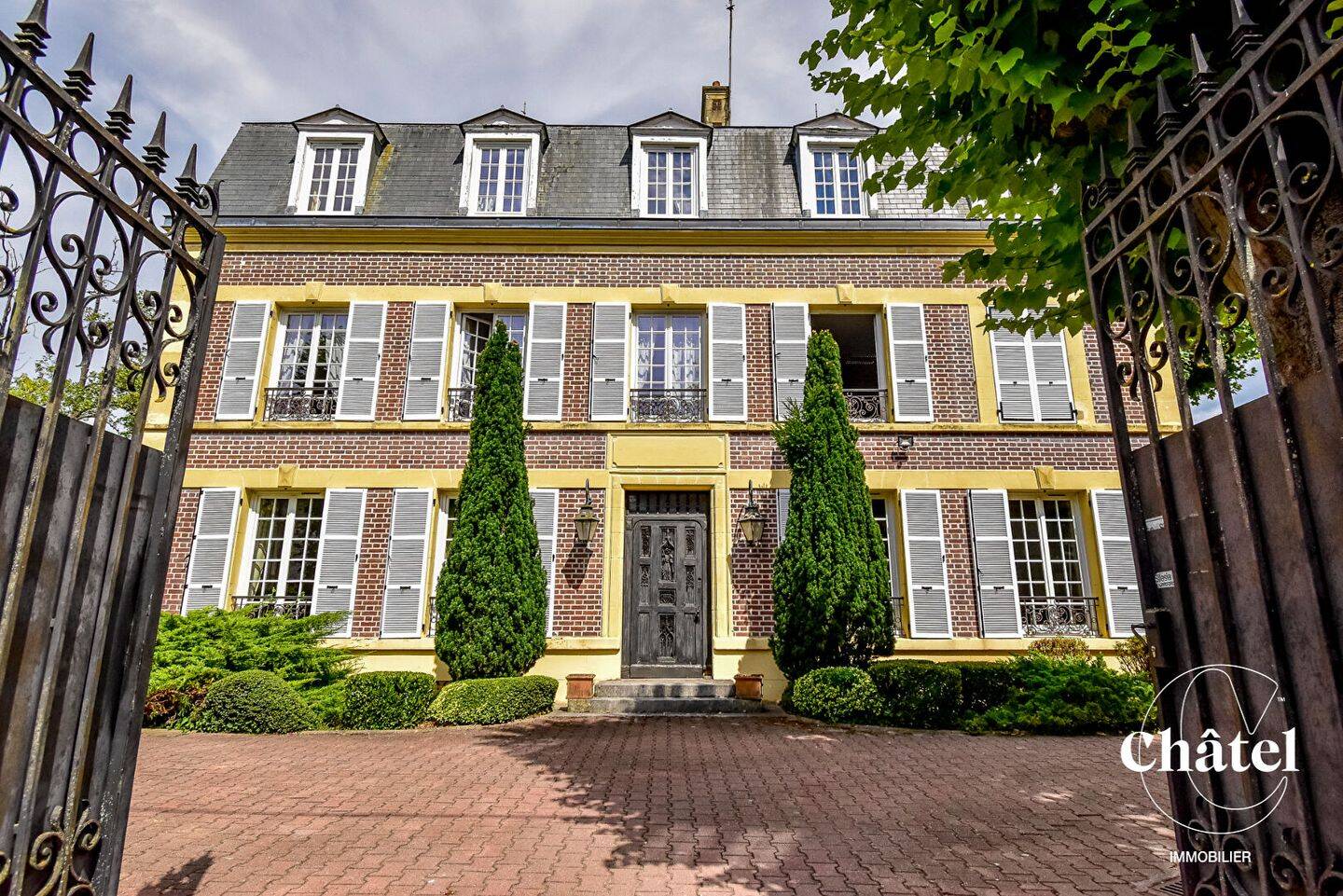Maison 14 pièces 450 m² · à Gouvieux · 450 m² · 2 299 000 €