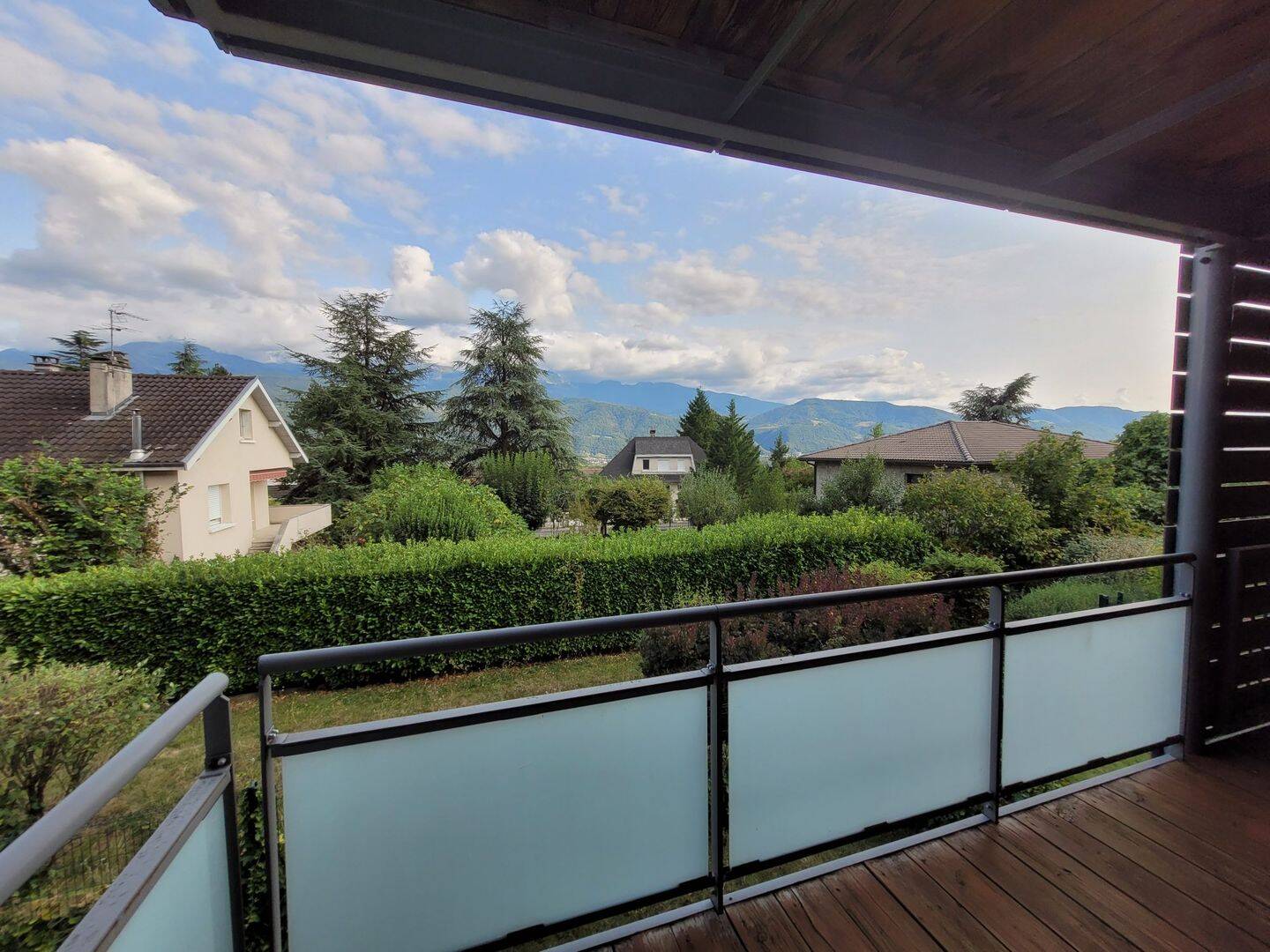 Appartement 2 pièces 43 m² · à Saint-Ismier · 43 m² · 910 €
