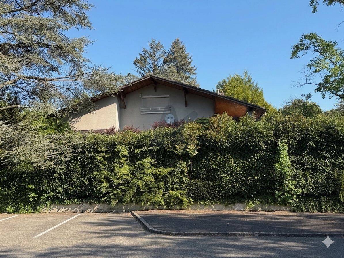 Maison 8 pièces 229 m² · à Saint-Cyr-au-Mont-d'Or · 229 m² · 660 000 €