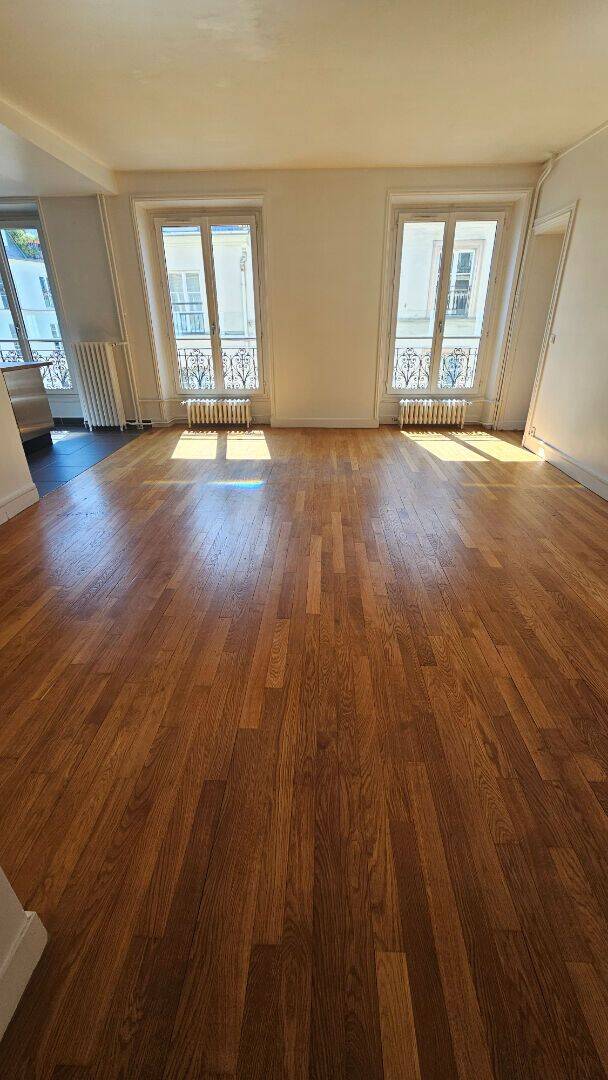 Appartement 4 pièces 108 m² · à Paris 2ème Arrondissement · 108 m² · 3 438 €