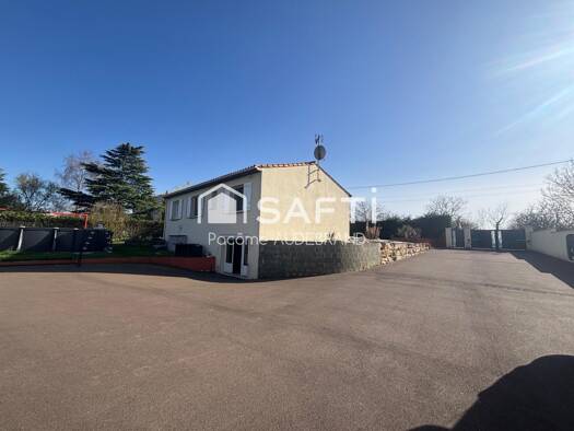 Maison à vendre 249 000 € 5 pièces 3 chambres 146 m² 2 571 m² de terrain Vouillé 79230