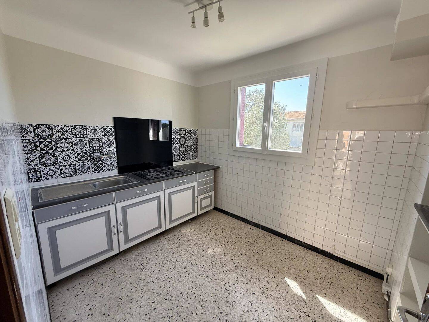 Appartement 3 pièces 55 m² · à Sorgues · 54,8 m² · 660 €