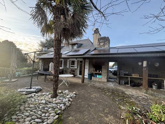 Villa à vendre 326 500 € 11 pièces 7 chambres 235 m² 4 012 m² de terrain Saint-Mexant 19330