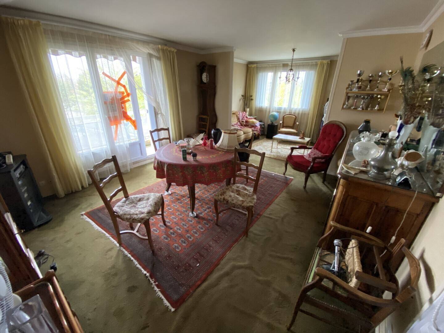 Appartement 4 pièces 81 m² · à Migennes · 81 m² · 52 000 €