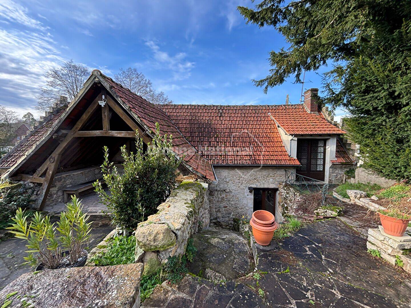 Maison 5 pièces 138 m² · à Cuise-la-Motte · 138 m² · 194 000 €