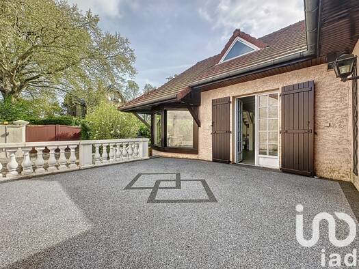 Maison à vendre 520 000 € 8 pièces 4 chambres 250 m² 978 m² de terrain Tournan-en-Brie 77220