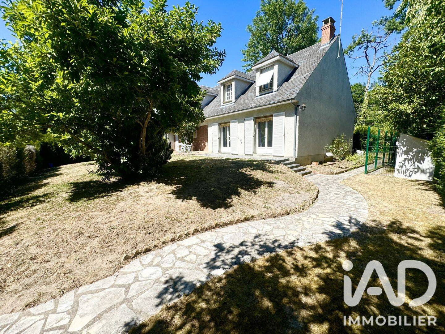 Maison 7 pièces 195 m² · à Orléans · 195 m² · 379 000 €