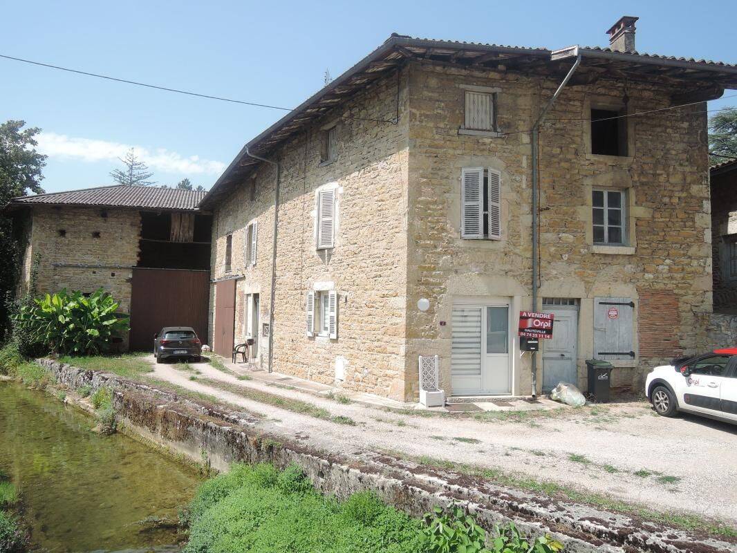 Maison 3 pièces · à Saint-Jean-le-Vieux · 220 000 €