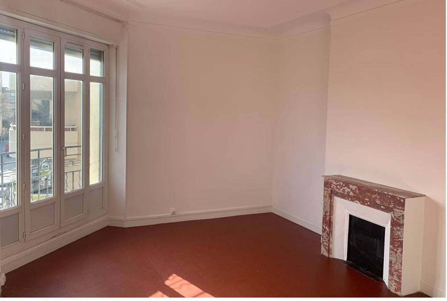 Appartement 3 pièces 76 m² · à Marseille 5ème Arrondissement · 76,4 m² · 943 €