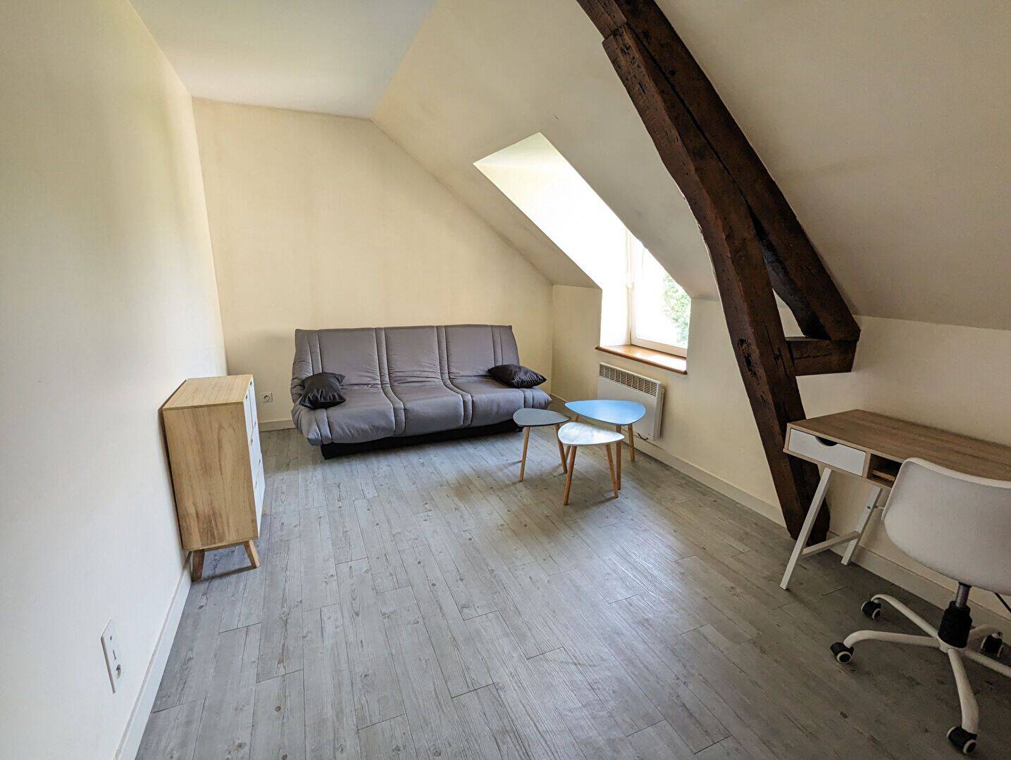 Appartement 1 pièce 23 m² · à Bourges · 23 m² · 360 €