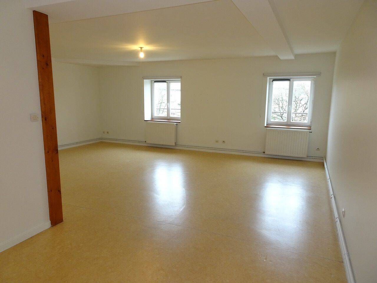 Appartement 3 pièces 66 m² · à Pont-de-Chéruy · 66 m² · 790 €