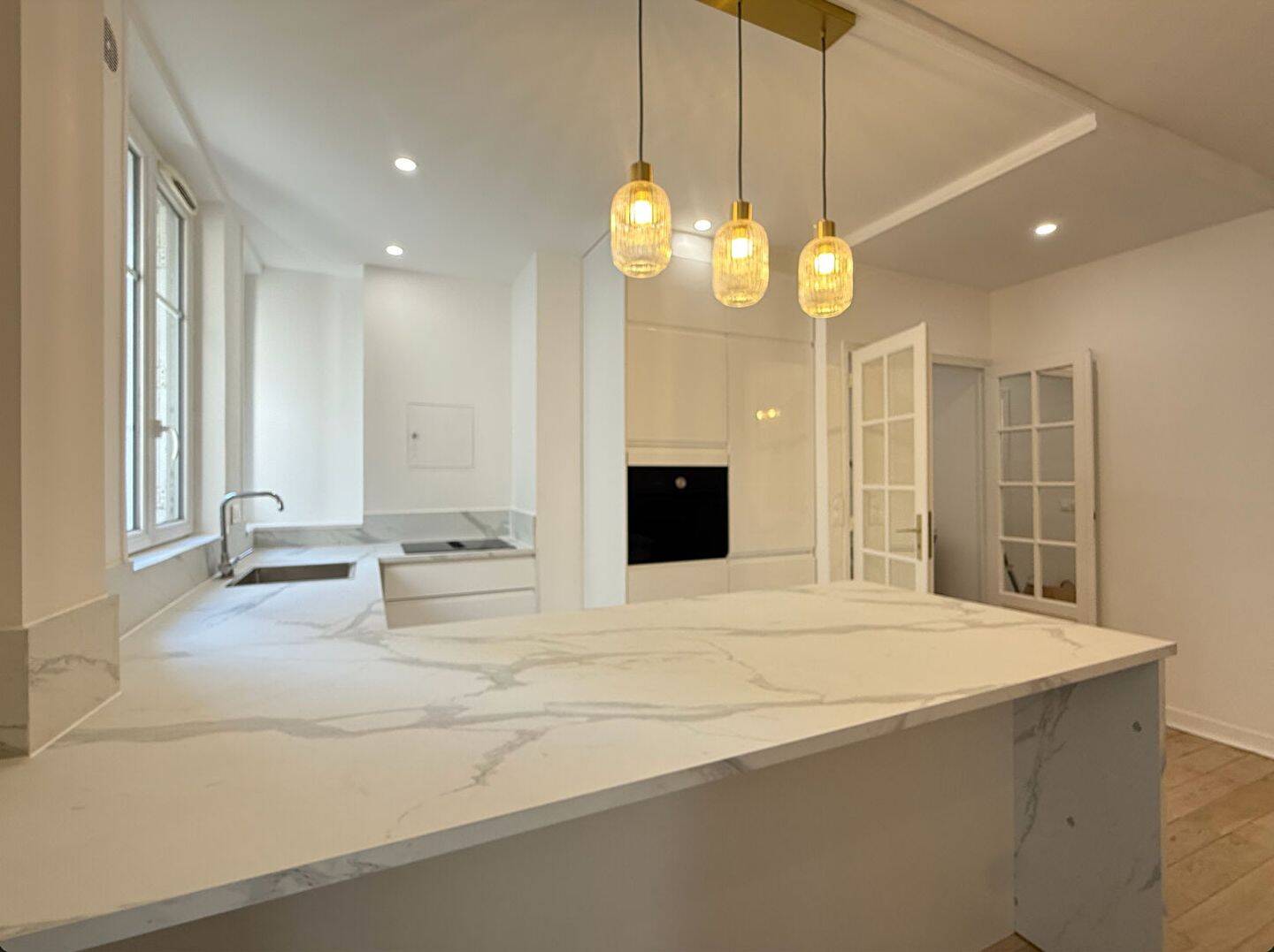 Appartement 2 pièces 59 m² · à Paris 16ème Arrondissement · 58,7 m² · 2 700 €