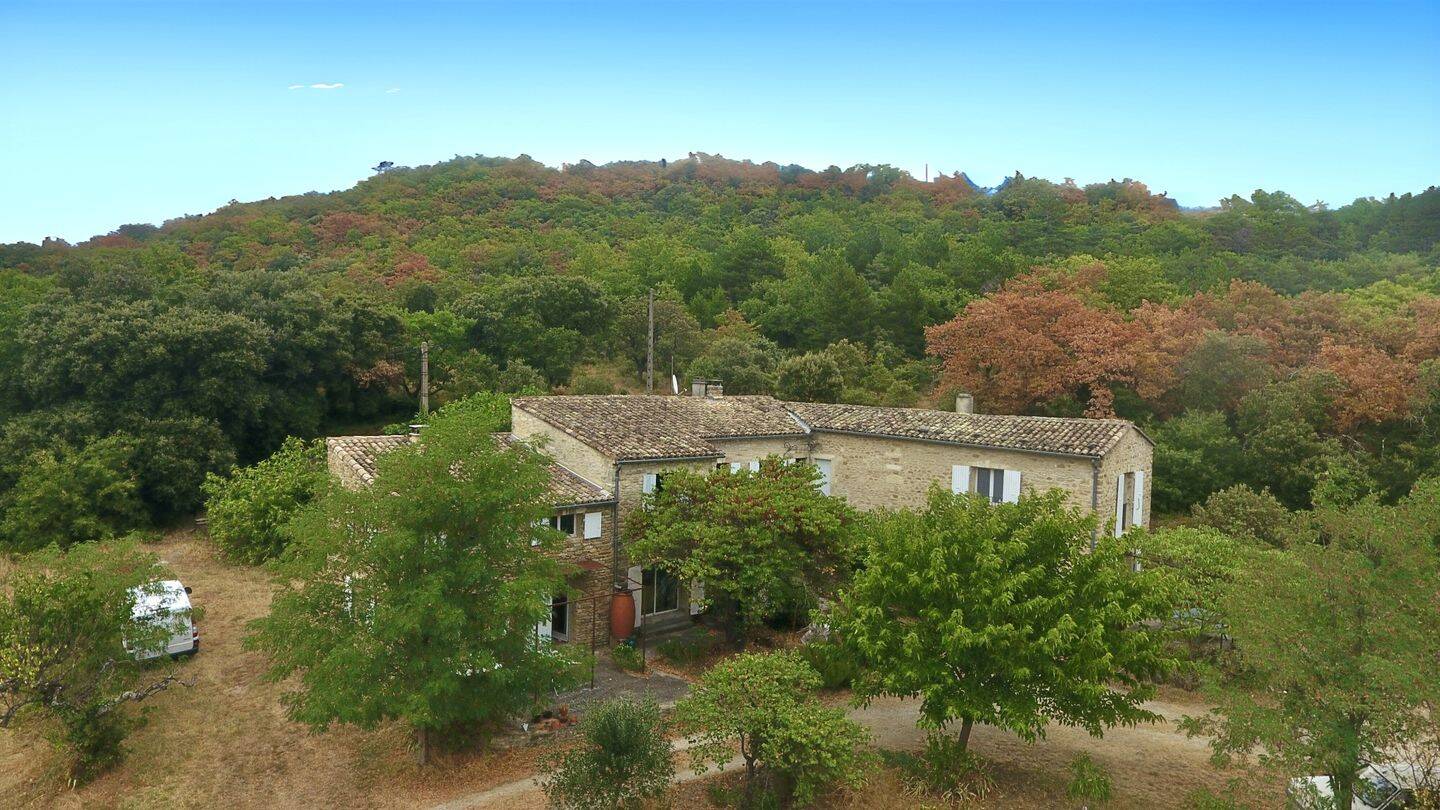 Maison 17 pièces 280 m² · à Grignan · 280 m² · 799 900 €