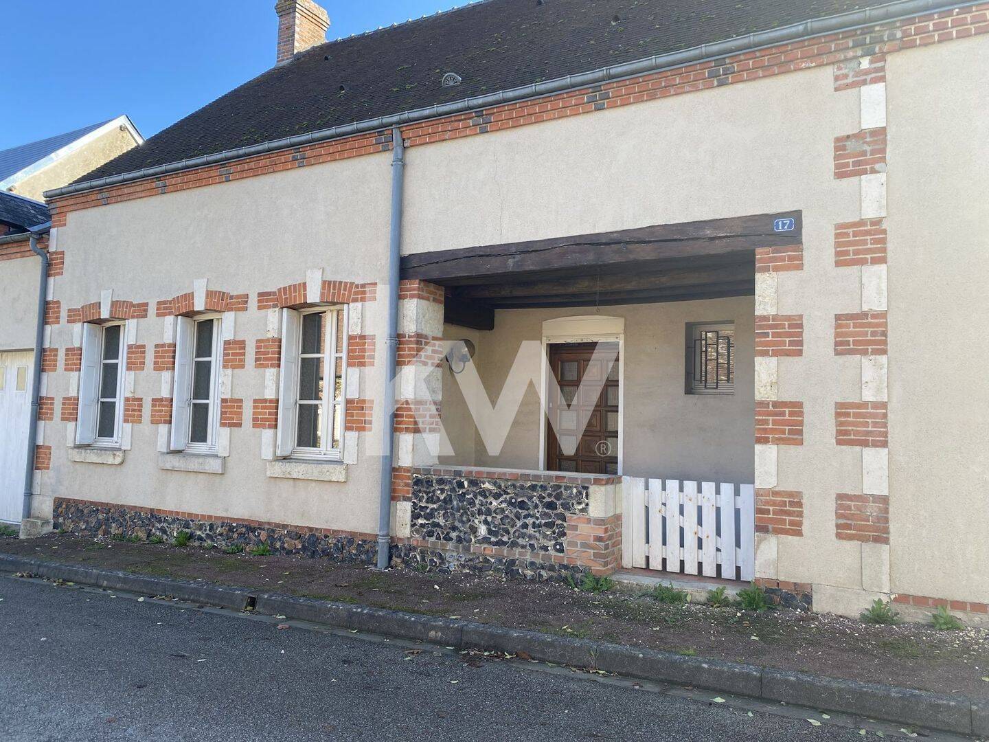 Maison 5 pièces 145 m² · à Cernoy-en-Berry · 145,4 m² · 124 000 €