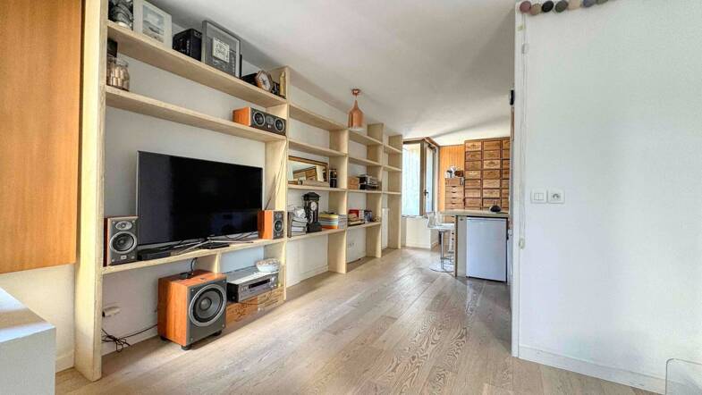 Appartement à vendre 158 900 € 1 pièce 33 m² Étage 1/4 La Bastide Bordeaux 33000