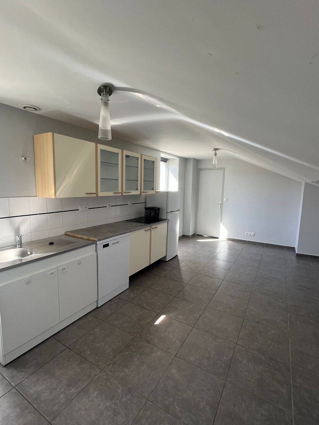 Appartement 1 pièce 30 m² · à Lyon 7ème Arrondissement · 30 m² · 750 €