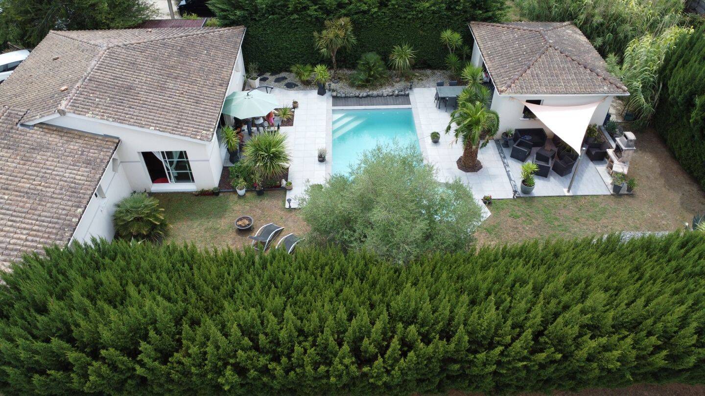 Maison 6 pièces 118 m² · à Saint-Laurent-d'Arce · 118 m² · 369 000 €