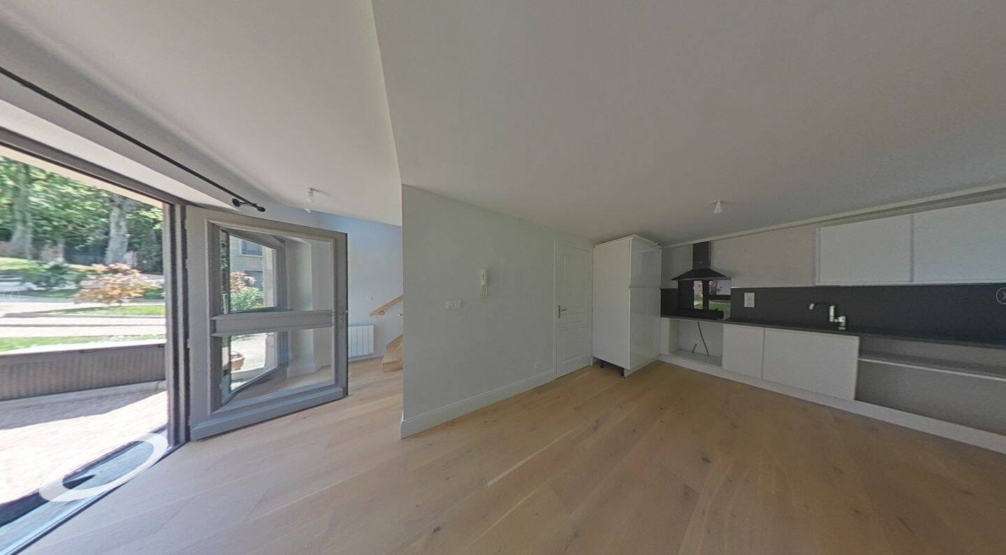 Appartement 3 pièces 50 m² · à Champagne-au-Mont-d'Or · 49,5 m² · 914 €