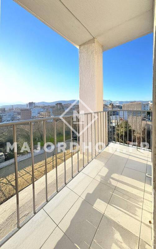 Appartement 4 pièces 65 m² · à Marseille 3ème Arrondissement · 65 m² · 65 000 €