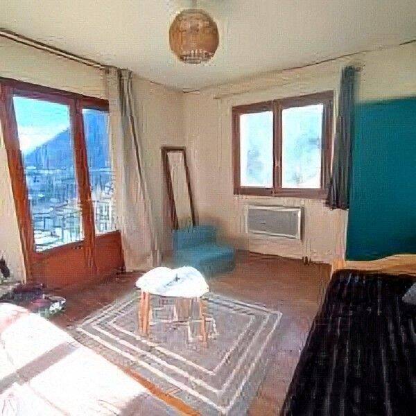 Appartement 2 pièces 50 m² · à Saint-Michel-de-Maurienne · 50 m² · 600 €