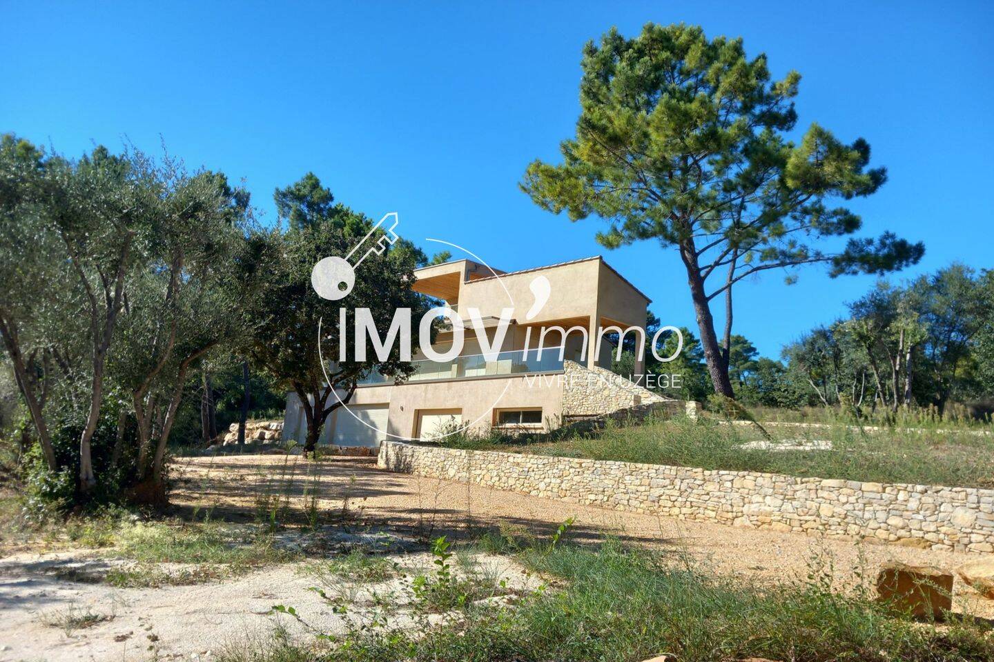 Maison 6 pièces 174 m² · à Saint-Quentin-la-Poterie · 174 m² · 955 000 €