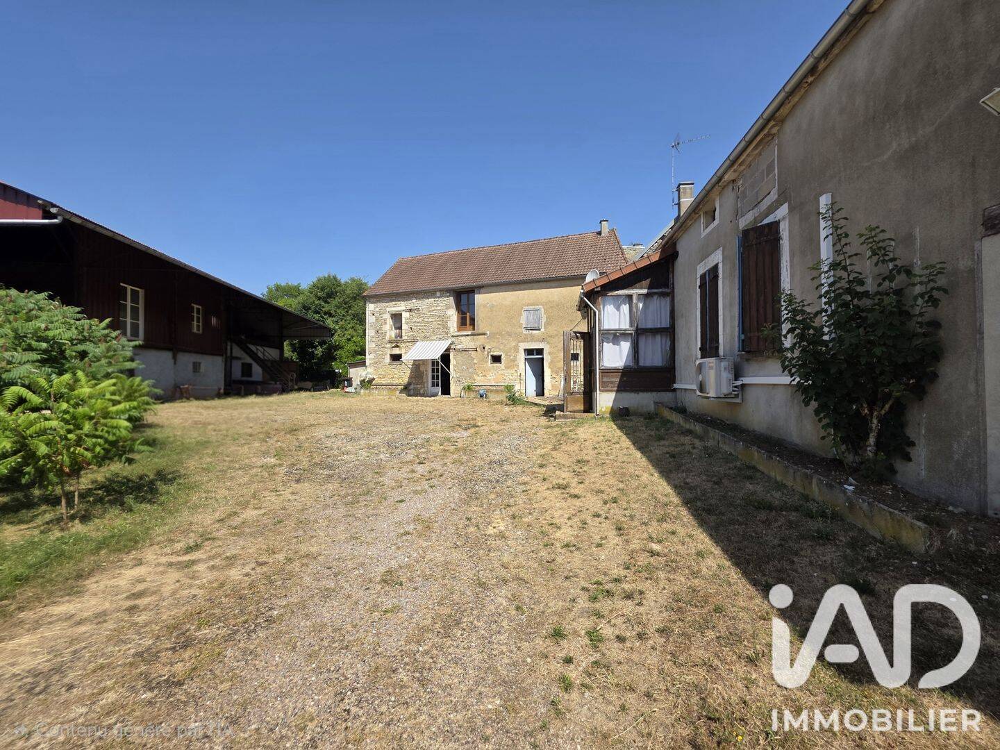 Maison 6 pièces 117 m² · à Sougères-en-Puisaye · 117 m² · 135 000 €