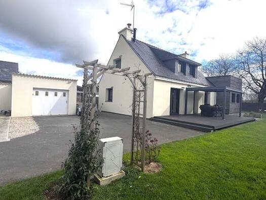 Maison à vendre 374 400 € 6 pièces 4 chambres 118 m² 851 m² de terrain Noyal-Muzillac 56190