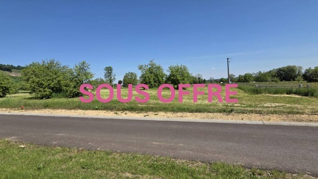 Terrain constructible viabilisé à vendre 40 224 € 1 548 m² de terrain Brandeville 55150