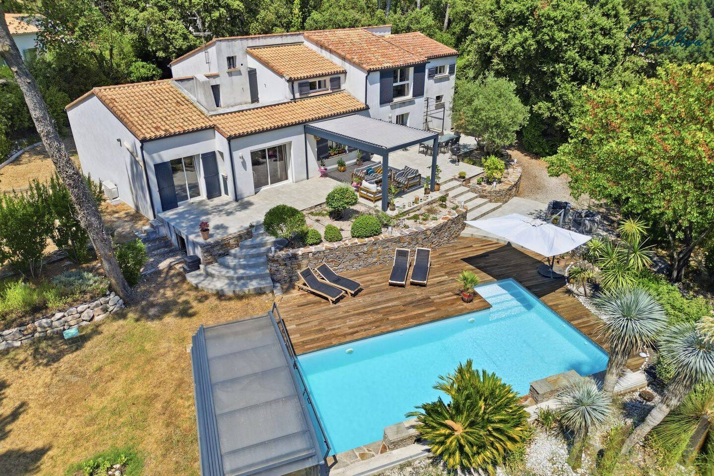 Maison 8 pièces 275 m² · à Saint-Clément-de-Rivière · 275 m² · 1 150 000 €