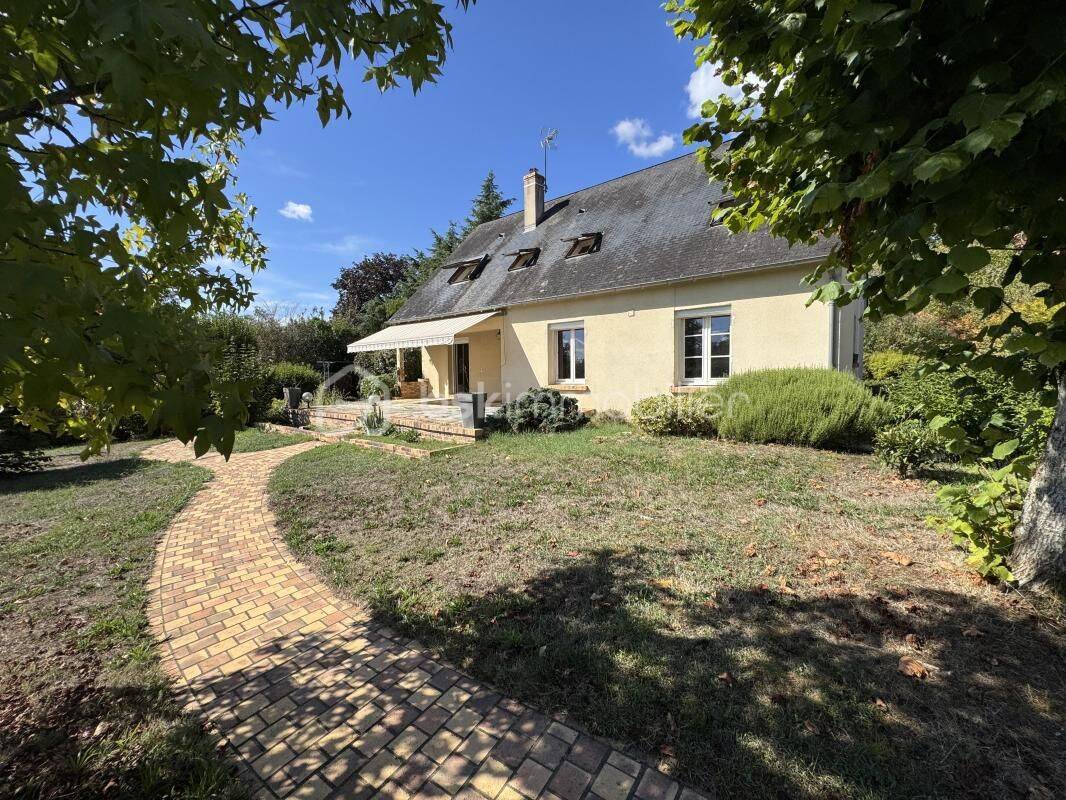 Maison 8 pièces 163 m² · à Corquoy · 163 m² · 178 000 €