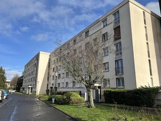 Appartement à vendre - Première occupation 214 000 € 2 pièces 1 chambre 52 m² Étage 1/4 Plateau-Mont Valérien Rueil-Malmaison 92500