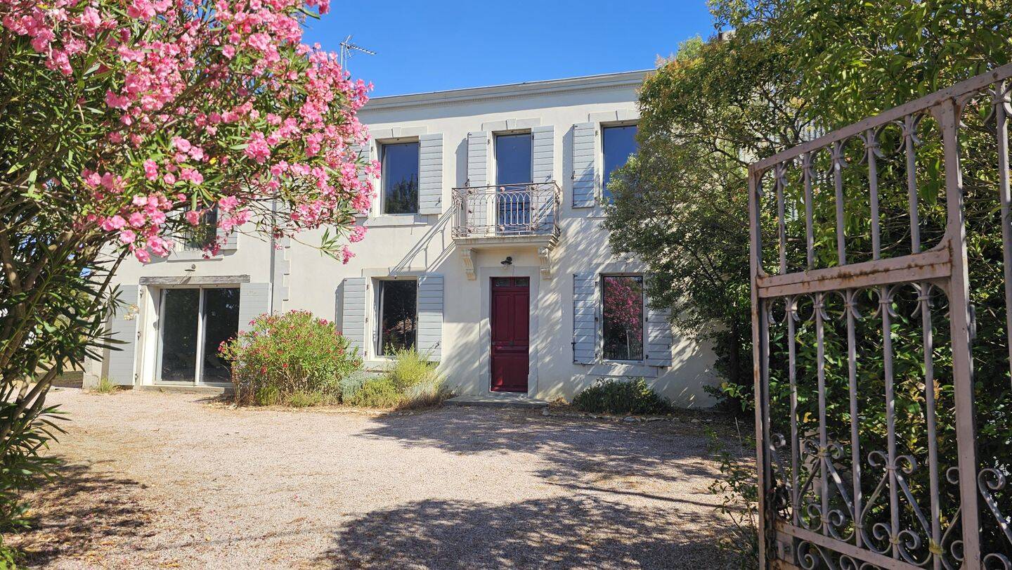 Maison 10 pièces 240 m² · à Carcassonne · 240 m² · 350 000 €