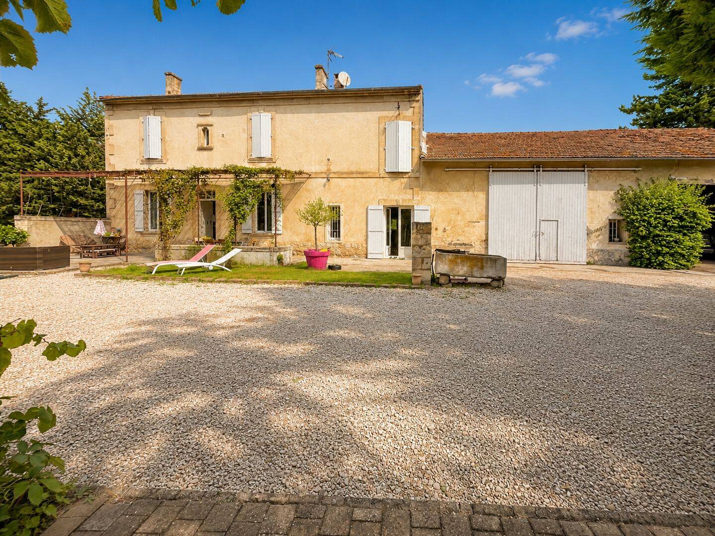Maison 8 pièces 219 m² · à Avignon · 219 m² · 467 000 €